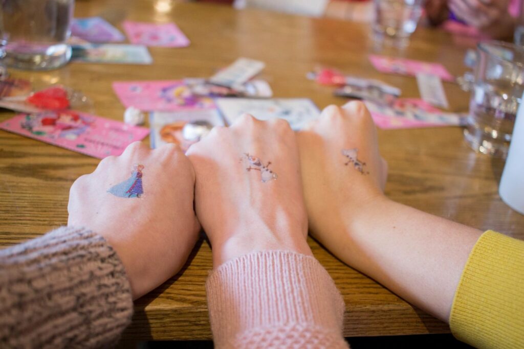 How to throw a Galentine's Day party with your gals next Feb. 13th!! 