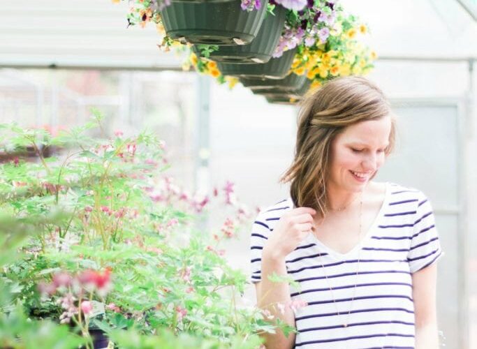Beautiful, dreaming spring style photos! I love this look! Comfortable and stylish. Those denim light wash/ distressed shorts are so fun!!