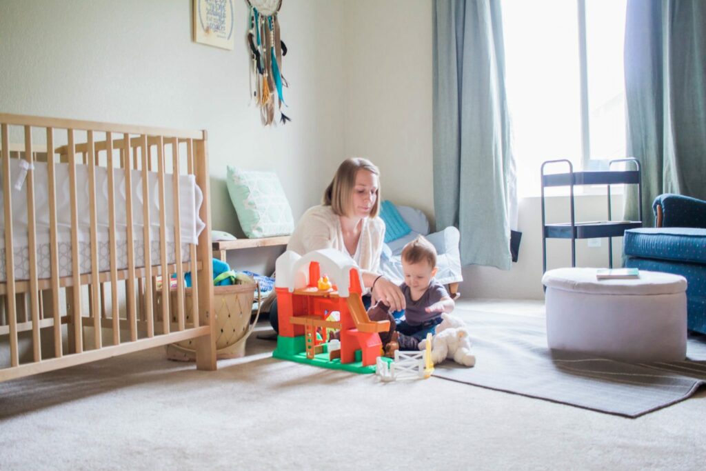 I love this fun Mommy and Me in home photography session! These memories will be great forever! 