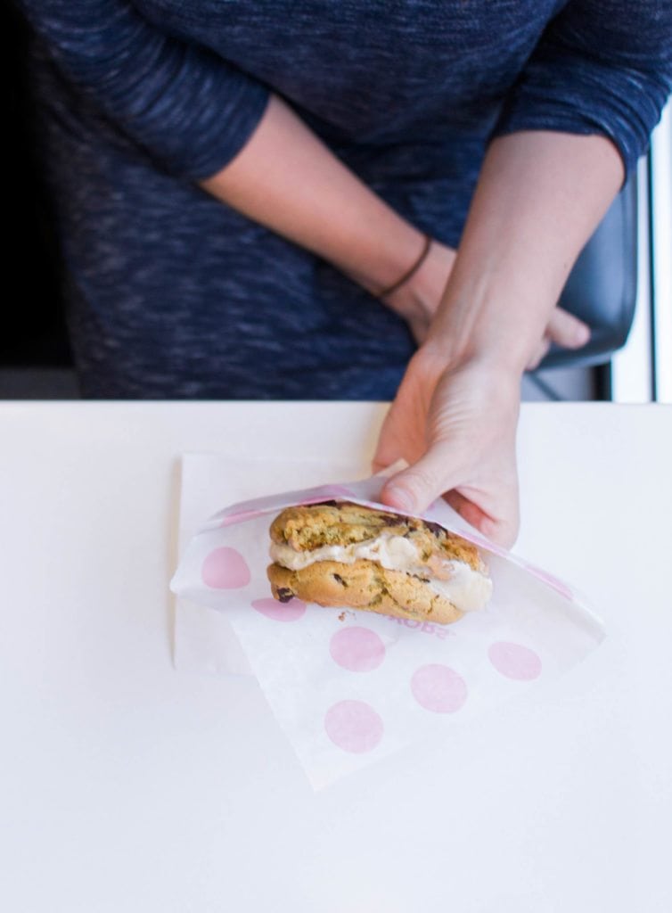 Summer sweet cravings? Grab your friends & family and head to Baskin-Robins for a Warm Cookie Ice Cream Sandwich!! Spending time #sandwiching between the people you love most and make sweet memories! PLUS they are delicious - pick your cookie & ice cream flavor!! #ad