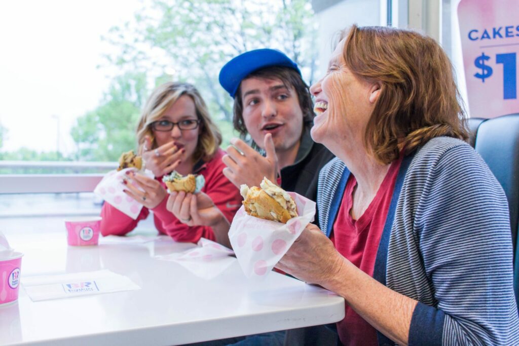 Summer sweet cravings? Grab your friends & family and head to Baskin-Robins for a Warm Cookie Ice Cream Sandwich!! Spending time #sandwiching between the people you love most and make sweet memories! PLUS they are delicious - pick your cookie & ice cream flavor!! #ad