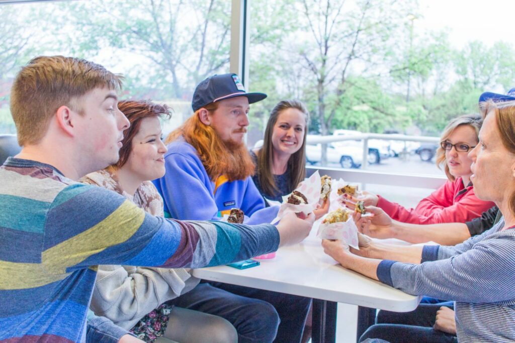 Summer sweet cravings? Grab your friends & family and head to Baskin-Robins for a Warm Cookie Ice Cream Sandwich!! Spending time #sandwiching between the people you love most and make sweet memories! PLUS they are delicious - pick your cookie & ice cream flavor!! #ad