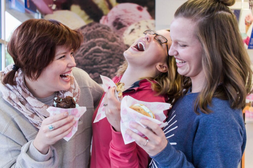 Summer sweet cravings? Grab your friends & family and head to Baskin-Robins for a Warm Cookie Ice Cream Sandwich!! Spending time #sandwiching between the people you love most and make sweet memories! PLUS they are delicious - pick your cookie & ice cream flavor!! #ad