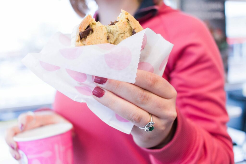 Summer sweet cravings? Grab your friends & family and head to Baskin-Robins for a Warm Cookie Ice Cream Sandwich!! Spending time #sandwiching between the people you love most and make sweet memories! PLUS they are delicious - pick your cookie & ice cream flavor!! #ad