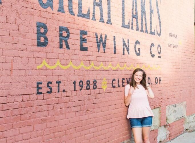 Places to go in Cleveland: Great Lakes Brewing Company Cleveland, OH - Travel Style. I love this fun summer outfit! Perfect for travel.