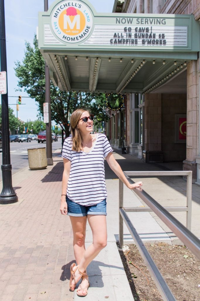 MITCHELL'S ICE CREAM CLEVELAND, OHIO - Love this fun & easy summer travel style