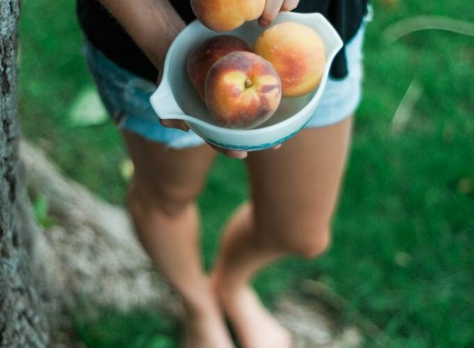 Fresh Backyard Peaches #drinkgooddogood