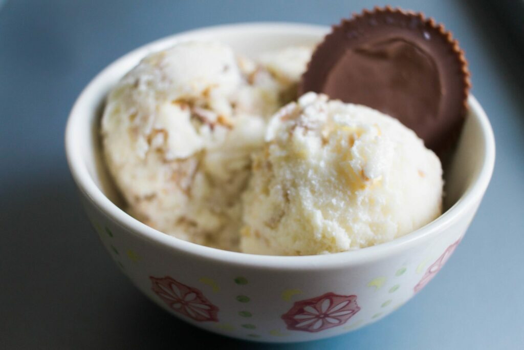 Homemade Reese's Peanut Butter Ice Cream Recipe! So easy & way tasty! 