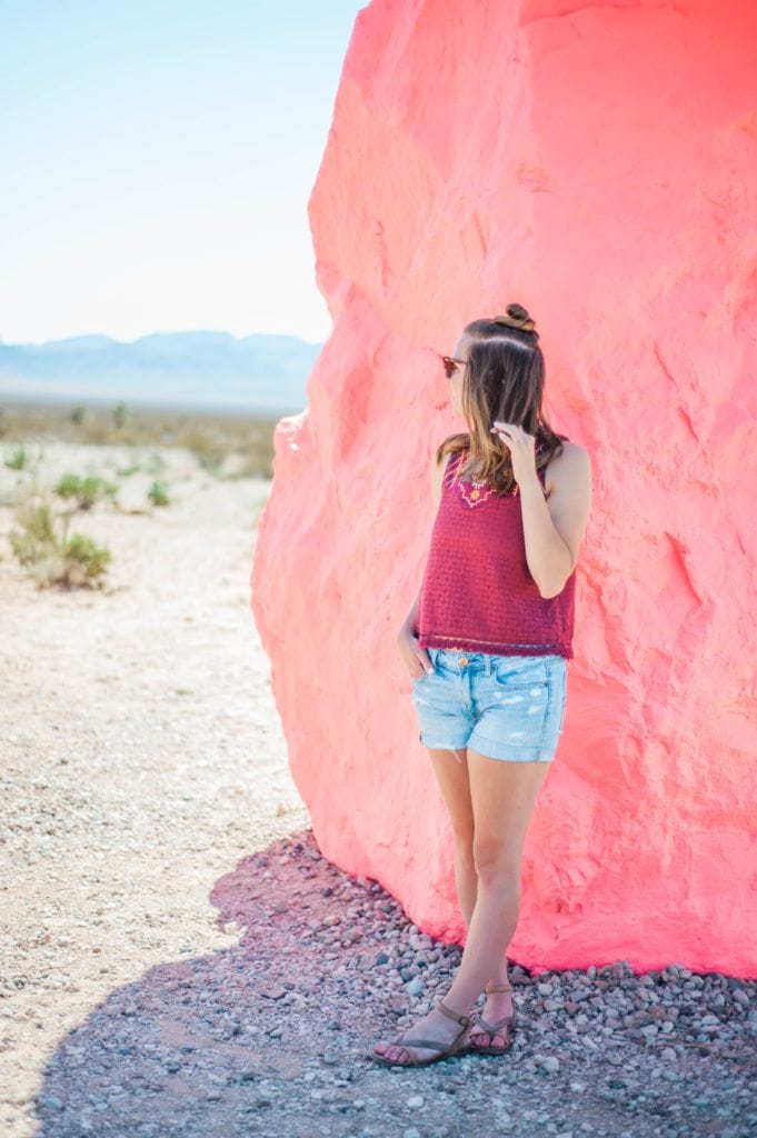 Love this fun neon desert style! That top is so perfect for hot summer! location: seven magic mountains