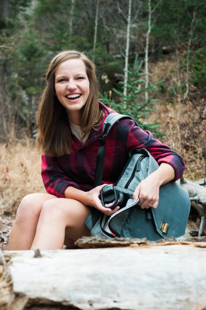 Colorado hiking at St. Mary's Falls in Cheyenne Canyon. Love layering with flannels for hiking & bringing along Stanley Brand! #stanleyness 