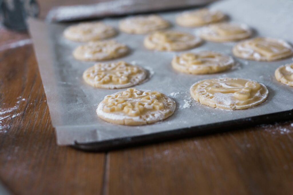 Christmas Sugar Cookies & A Christmas Cookie recipe @Bob’s Red Mill #BobsHolidayCheer (click through for recipe)