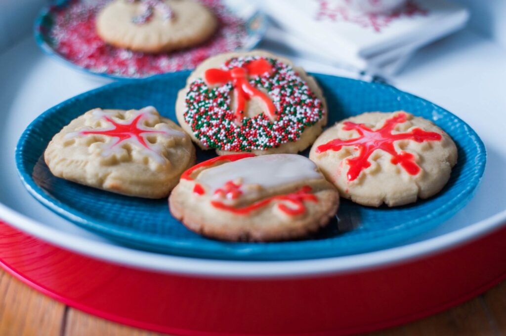 Christmas Sugar Cookies & A Christmas Cookie recipe @Bob’s Red Mill #BobsHolidayCheer (click through for recipe)