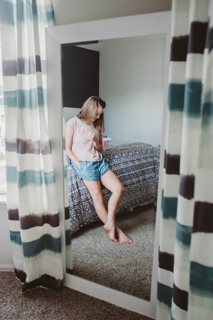 Lifestyle Blogger Elizabeth Mayberry and her work from home look. Denim Dolphin Shorts and the POPSUGAR Must Have Box reveal!