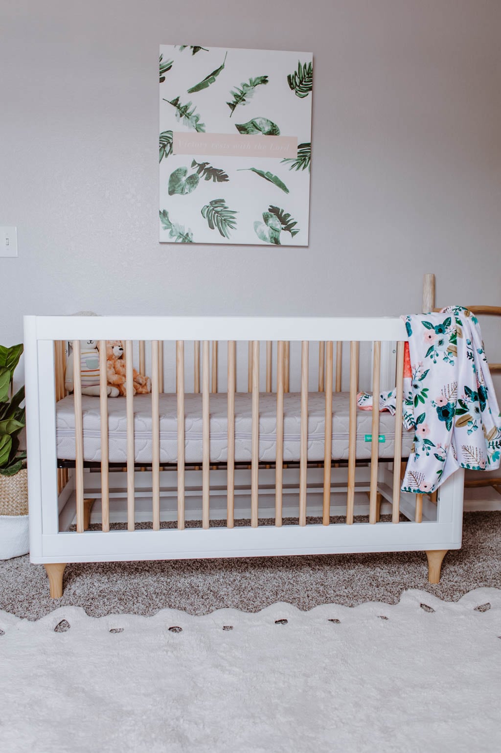 Babyletto Lolly 3-in-1 Convertible Crib in White/Natural